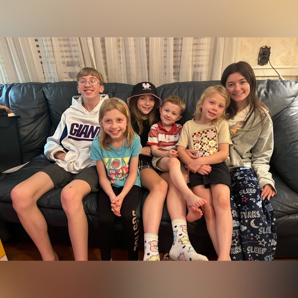 Meet your Posher, Steph - Picture 5 of 13